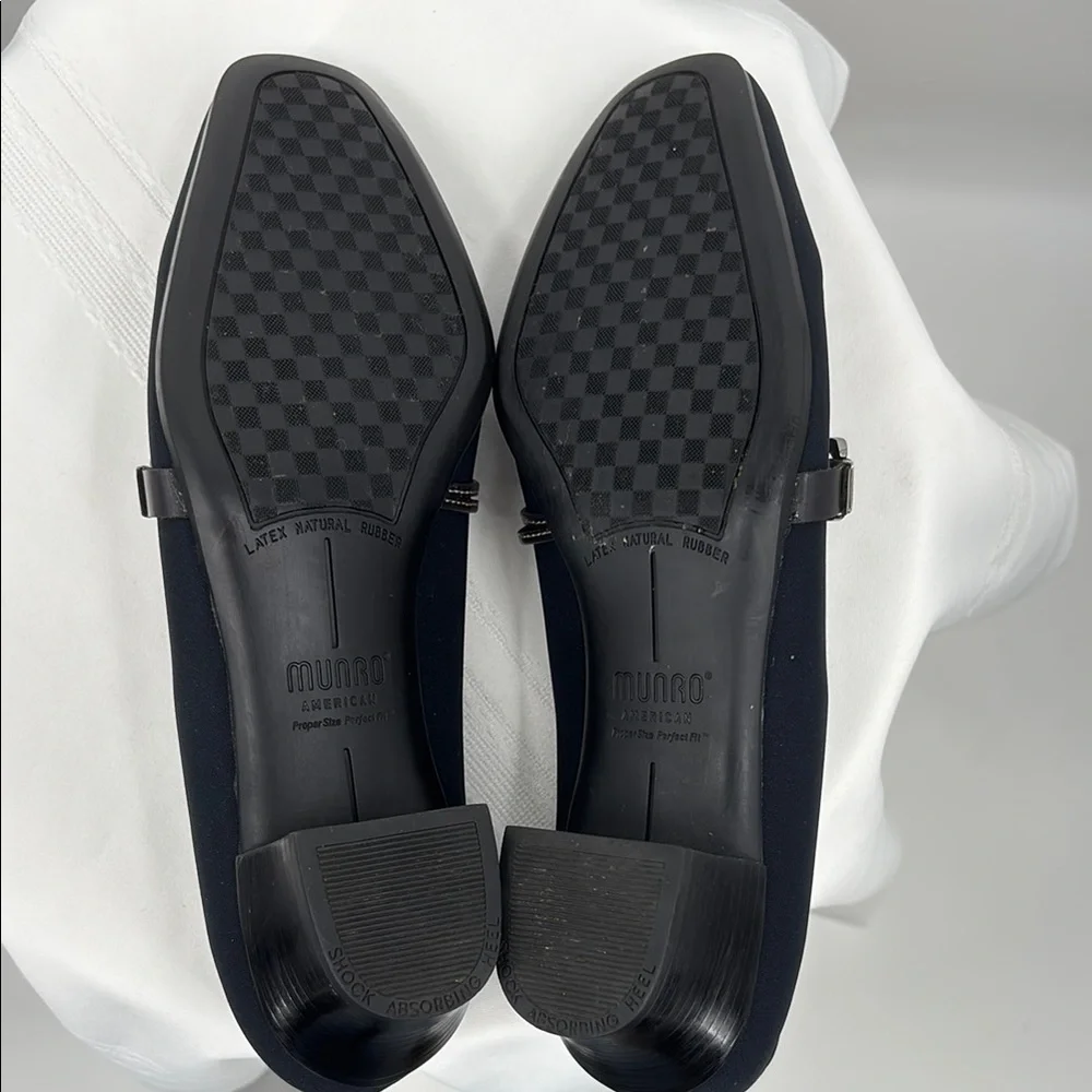 Munro Elegant Black Women's Heels, Size 9.5 - Picture 6 of 6
